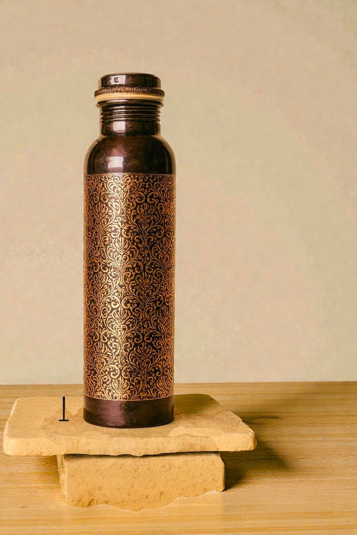 Pure Copper Water Bottle for Drinking Water, 34 Oz Stay Hydrated and Enjoy Ayurvedic Benefits – Leak-Proof, Temperature Retention, Eco-Friendly Design – Durable Copper Bottle